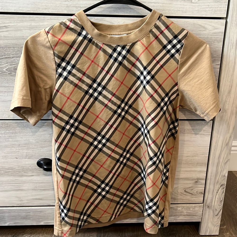 Girls size 10 authentic Burberry shirt ! Used twice